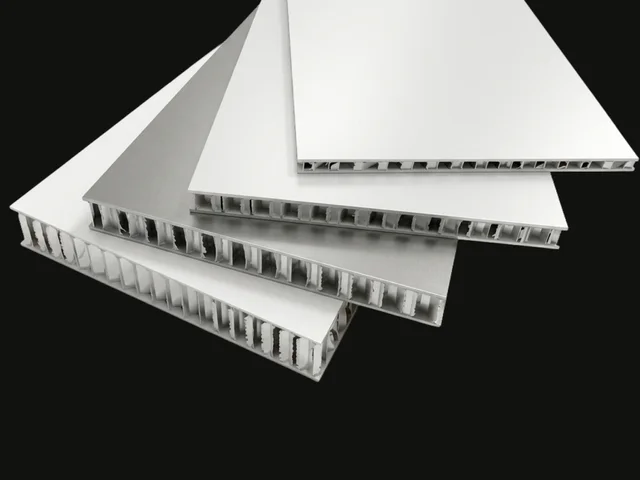 Exploded aluminium honeycomb panel with face sheets, adhesive and core